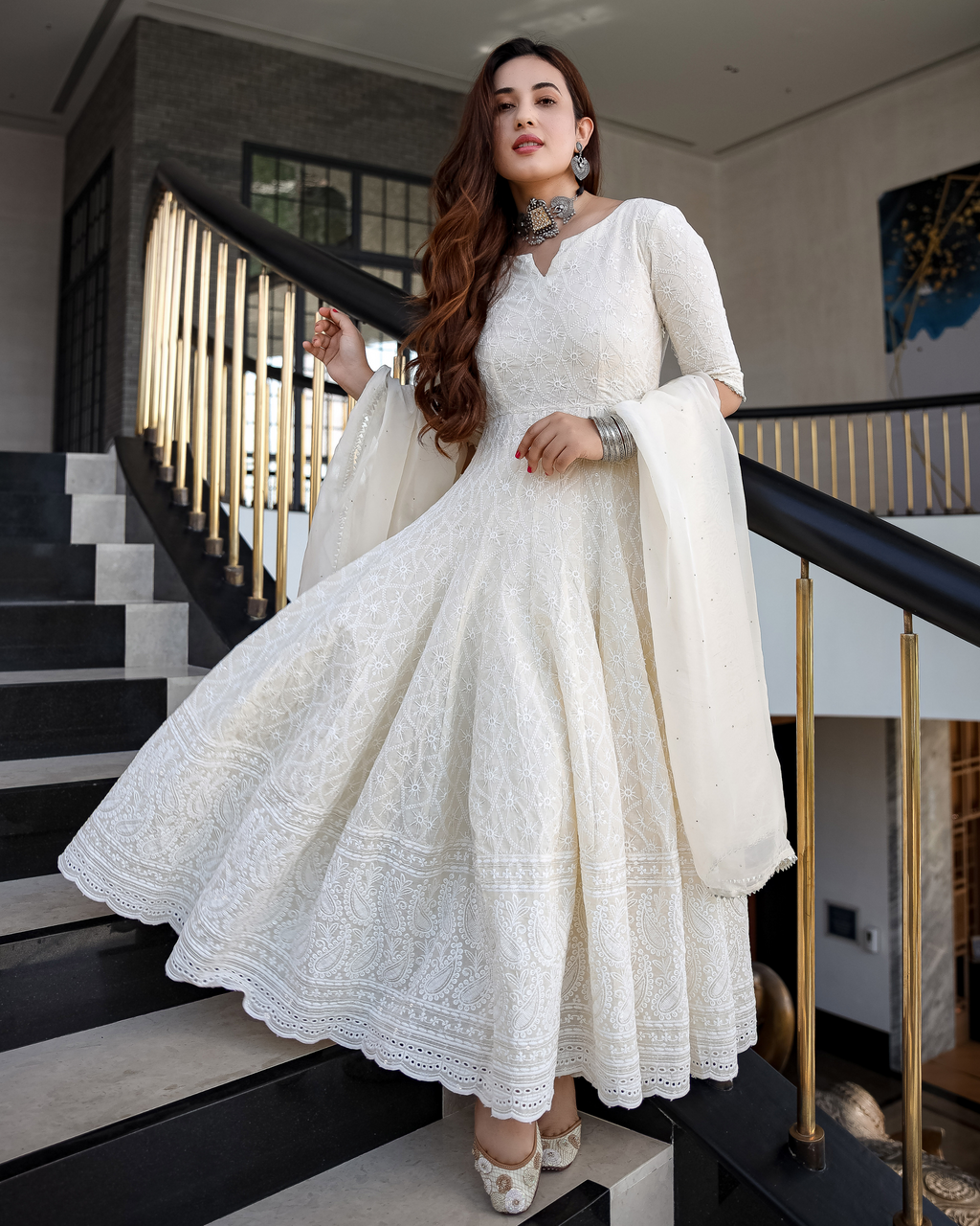 Elegant Off-White Kalidaar Cotton Kurta With Embroidery