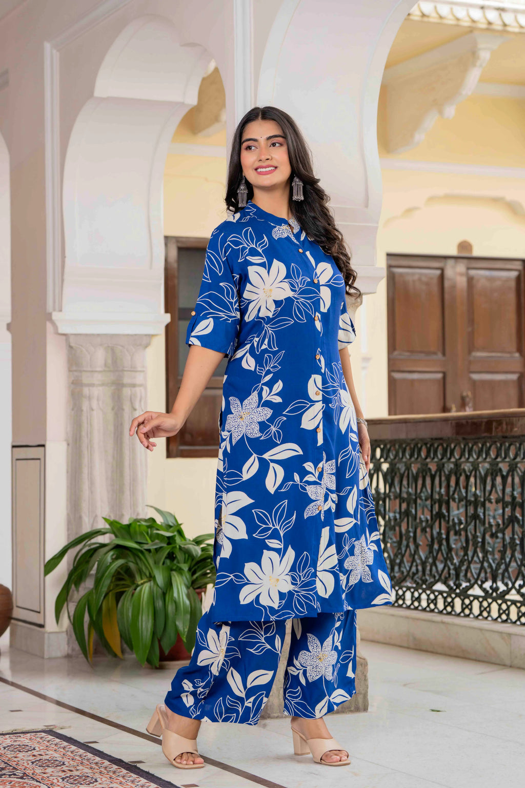 Women’s Blue Floral Printed Cotton Kurta Set with Pants