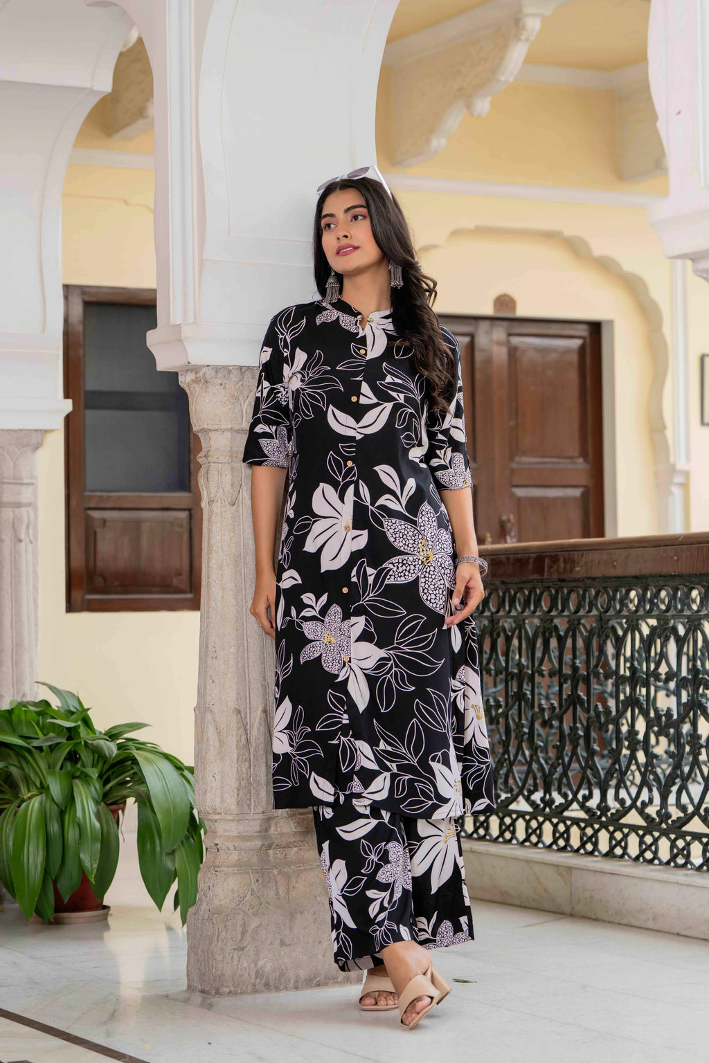 Women’s Black Floral Printed Cotton Kurta Set with Pants