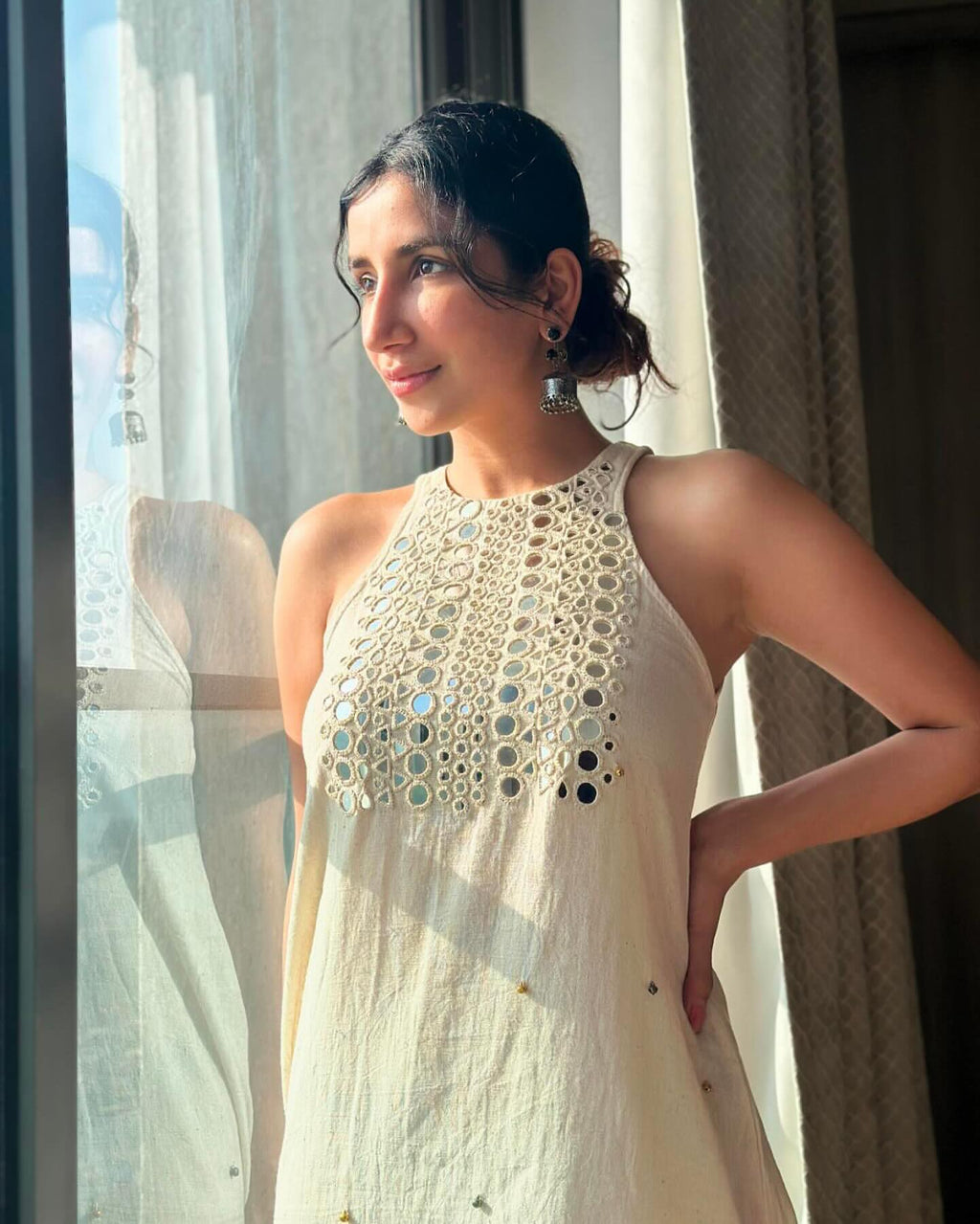 Off-White Sleeveless Abhla Bharat Kurti