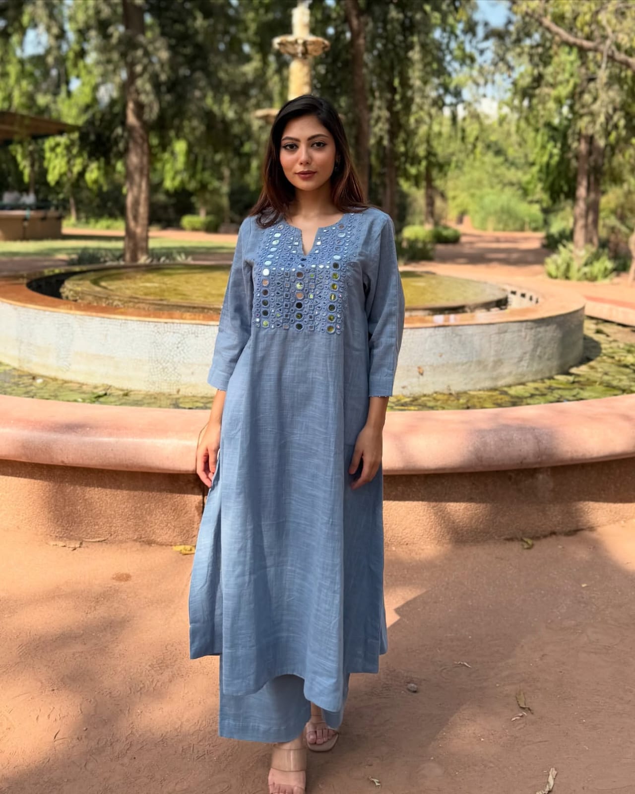 Blue Sleeveless Abhla Bharat Kurti