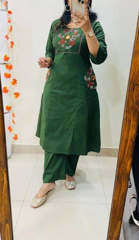 Green Floral Yoke Kurta & Pant