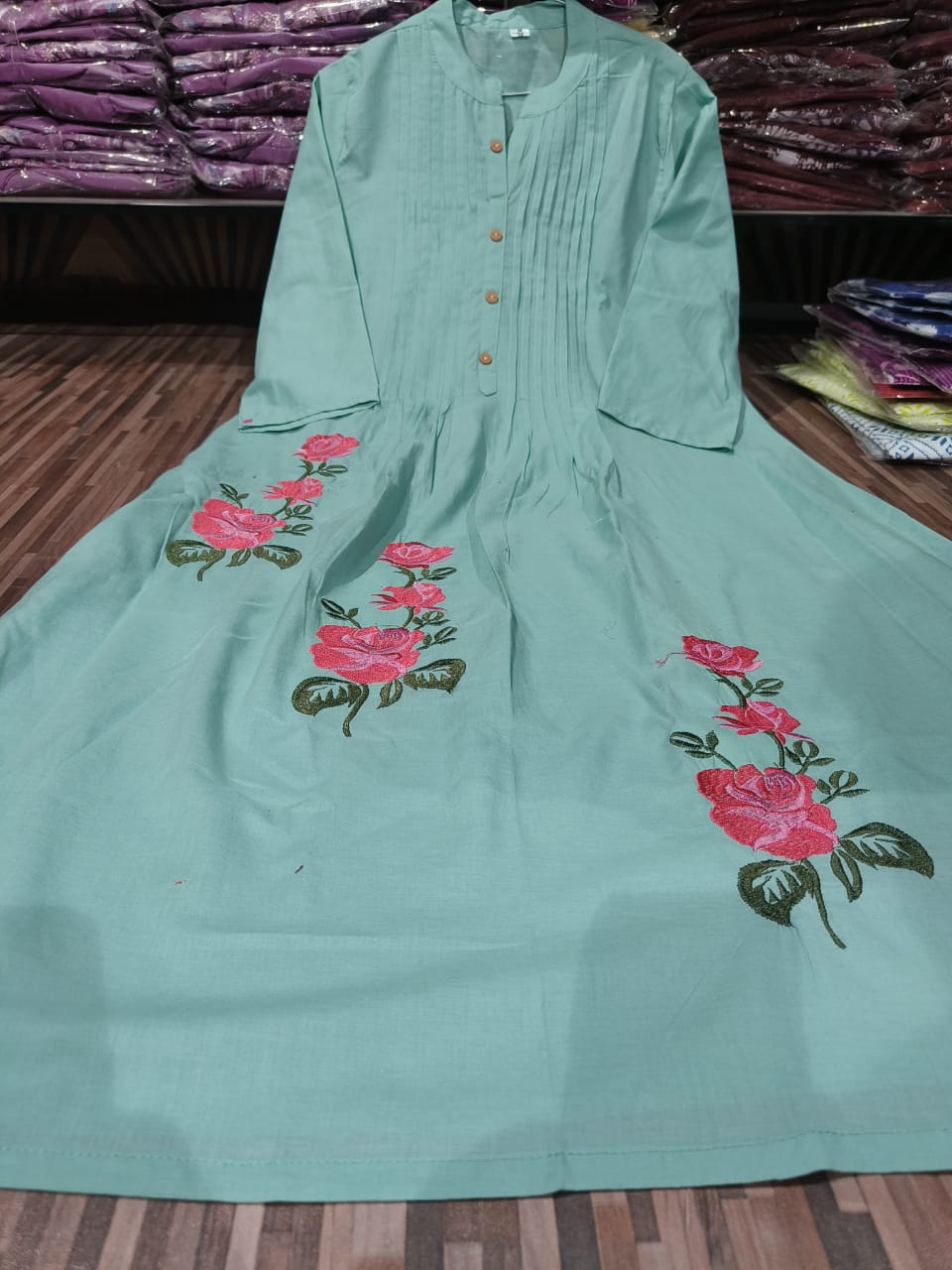 Sea green Pintuck Kurta with Floral Embroidery