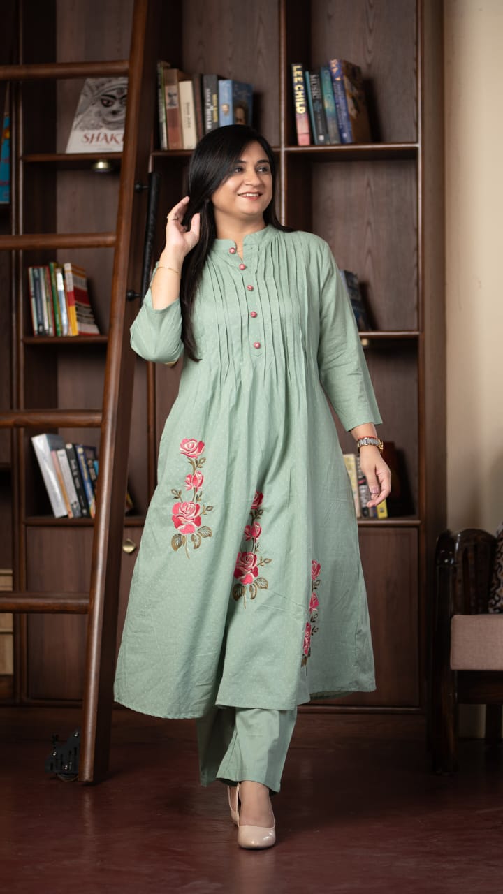 Sea green Pintuck Kurta with Floral Embroidery