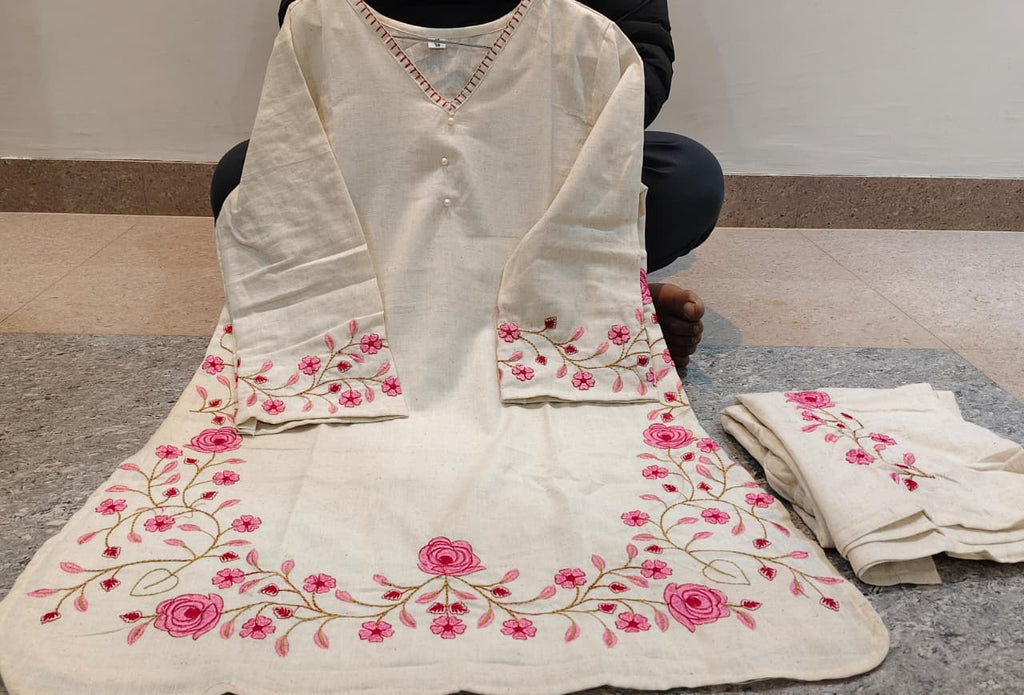 Cream Kurta Set with Pink Side Embroidery