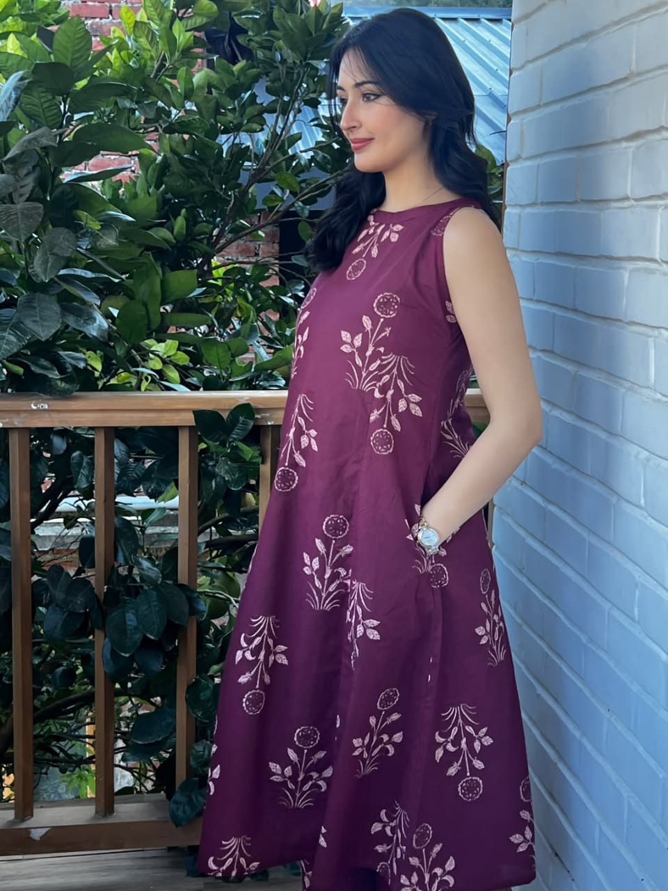 Deep Wine Sleeveless Kurta & Straight Pant Set with Floral Print