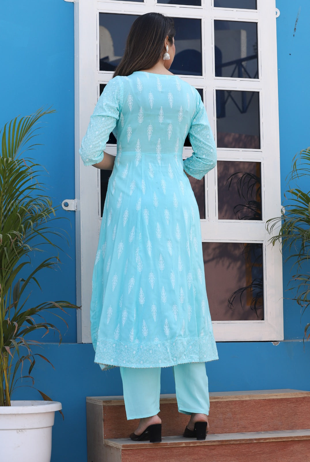 Blue embroidery 3-Piece set