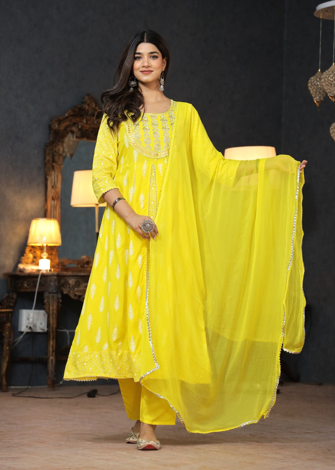 Yellow embroidery 3-Piece set
