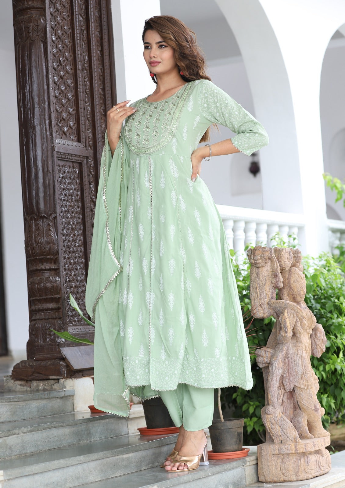 Green embroidery 3-Piece set