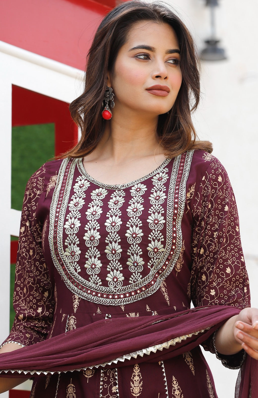 Brown embroidery 3-Piece set