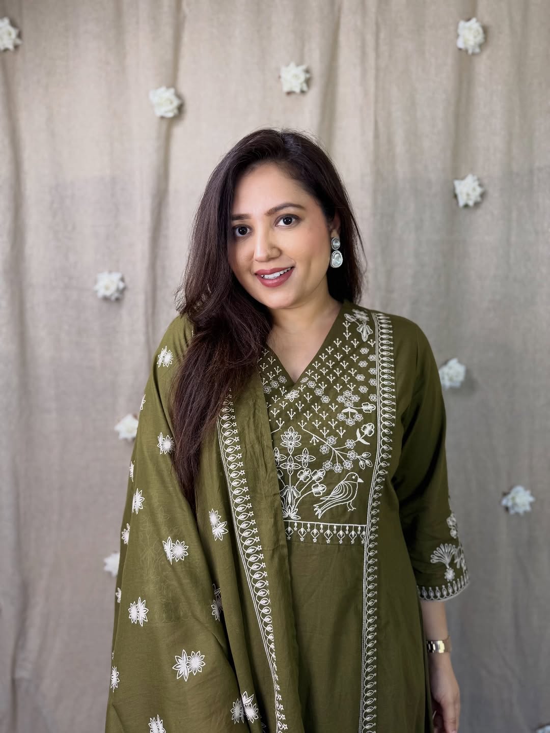 Green Embrodery suit set
