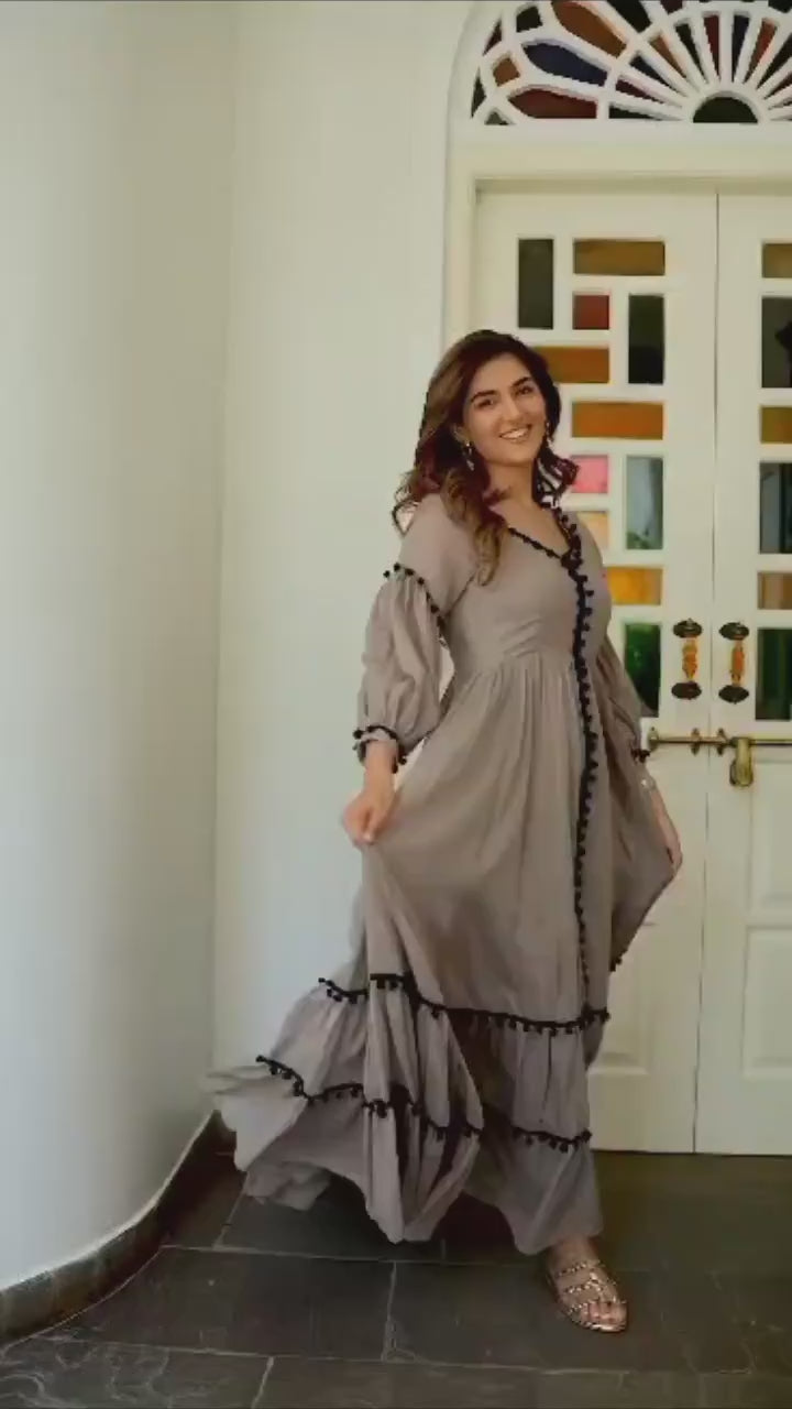 Elegant Brown Rayon Flared Gown with Lacework Detailing